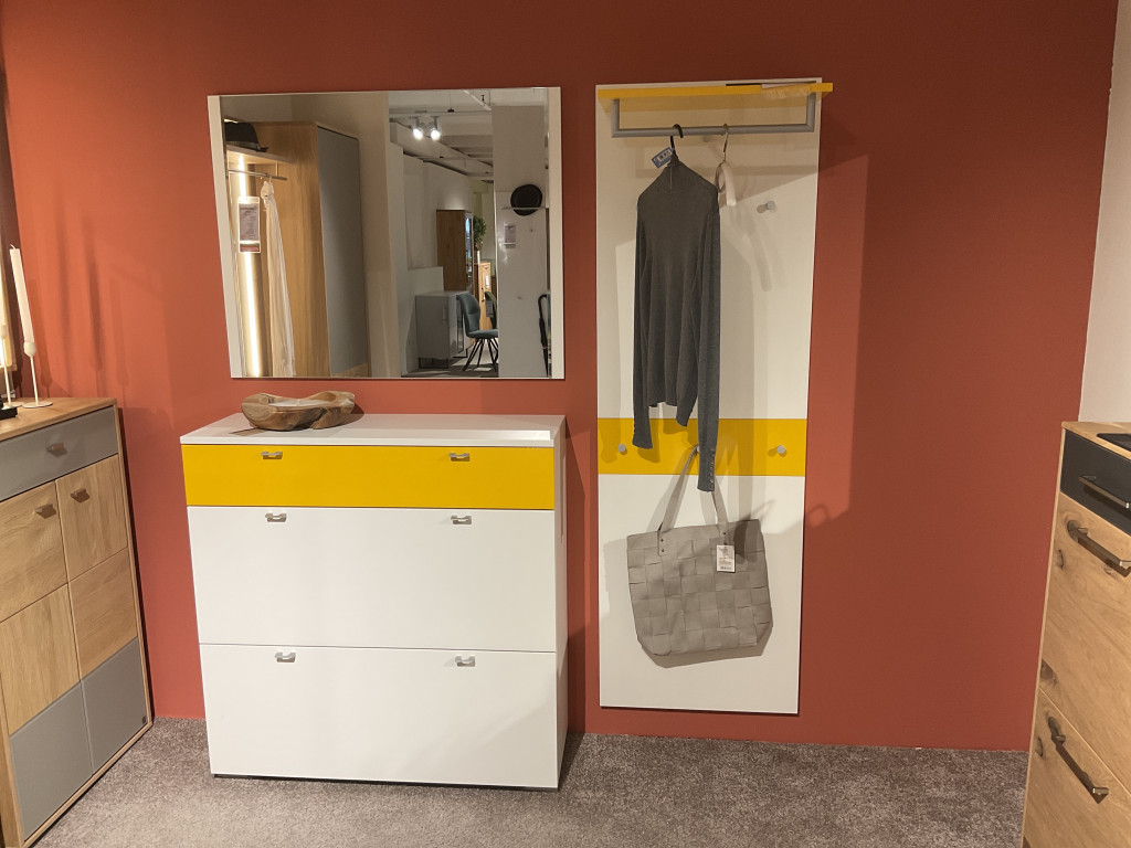 Schuh-Klappschrank