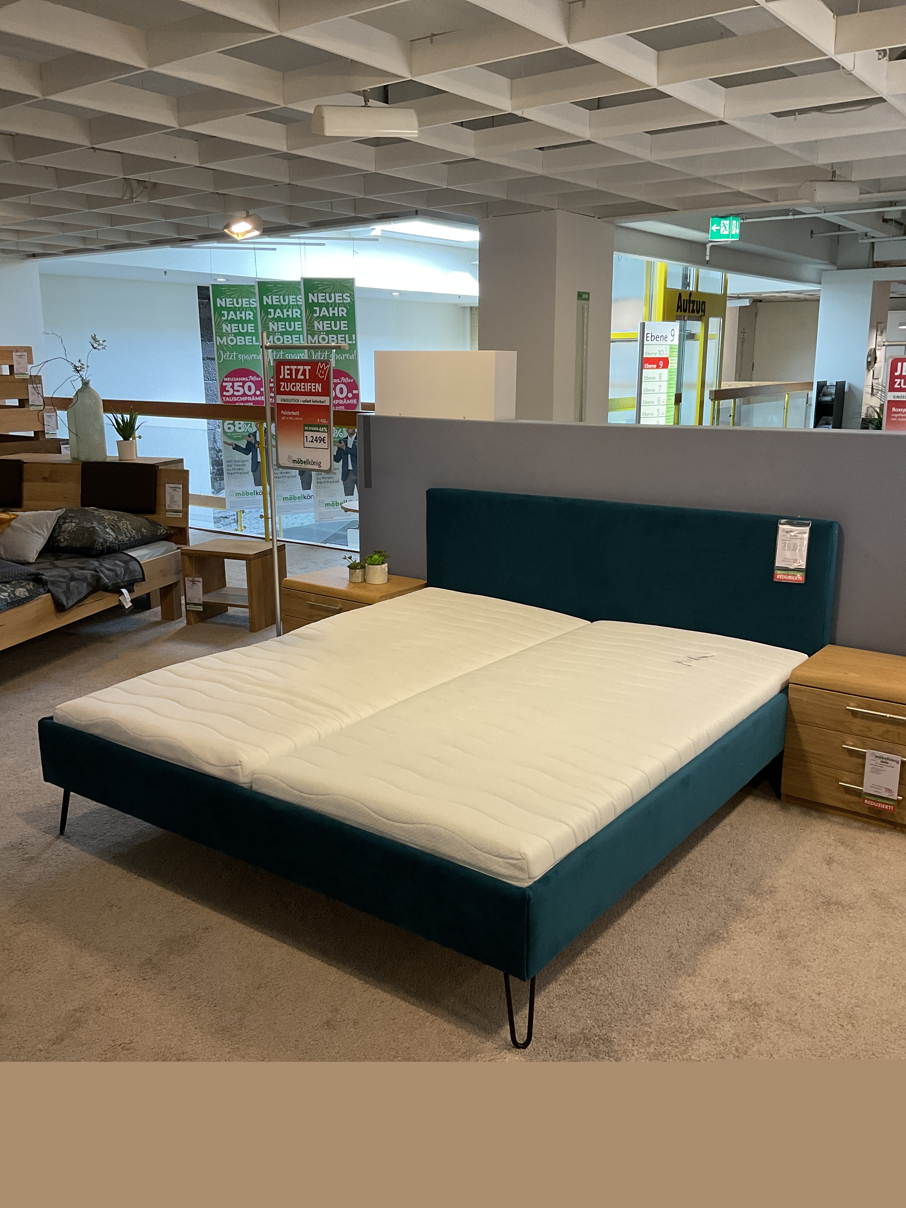 Polster-Bett