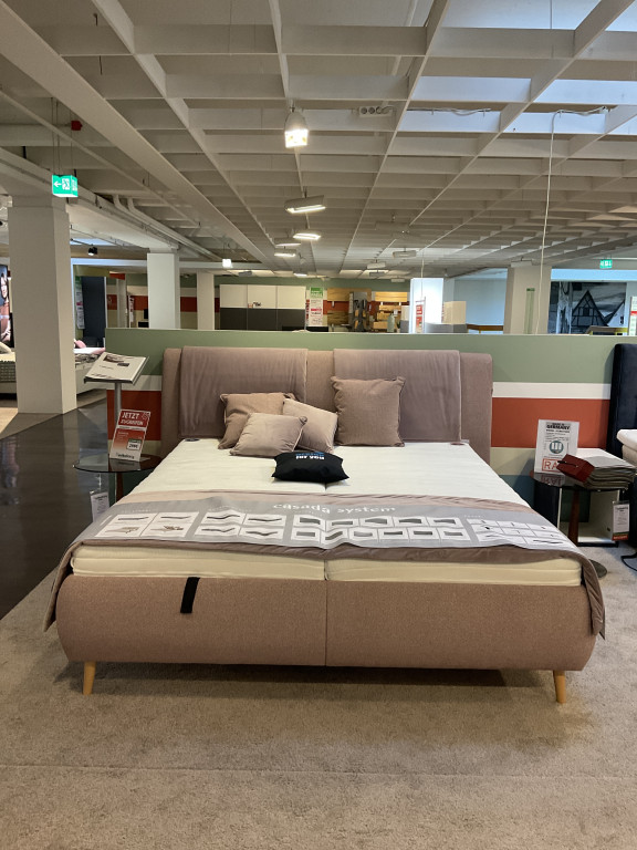 Polster-Bett