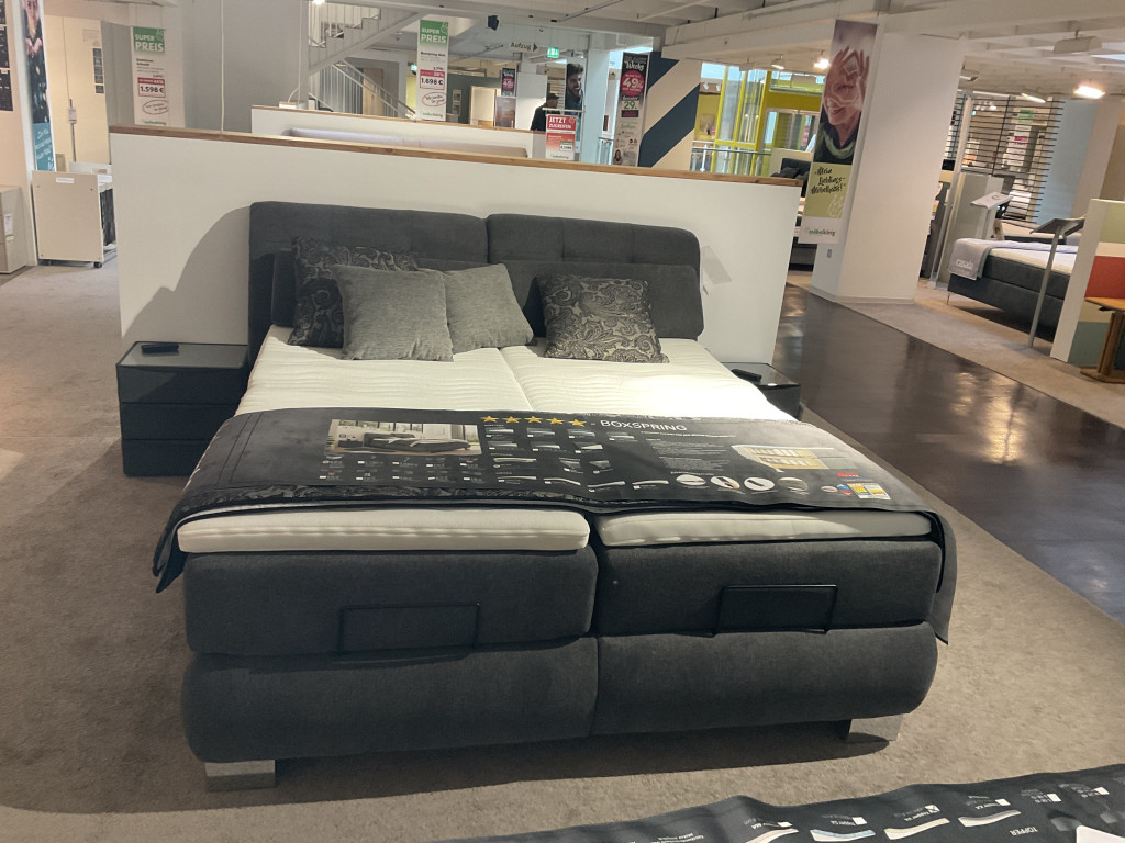 Boxspring-Bett
