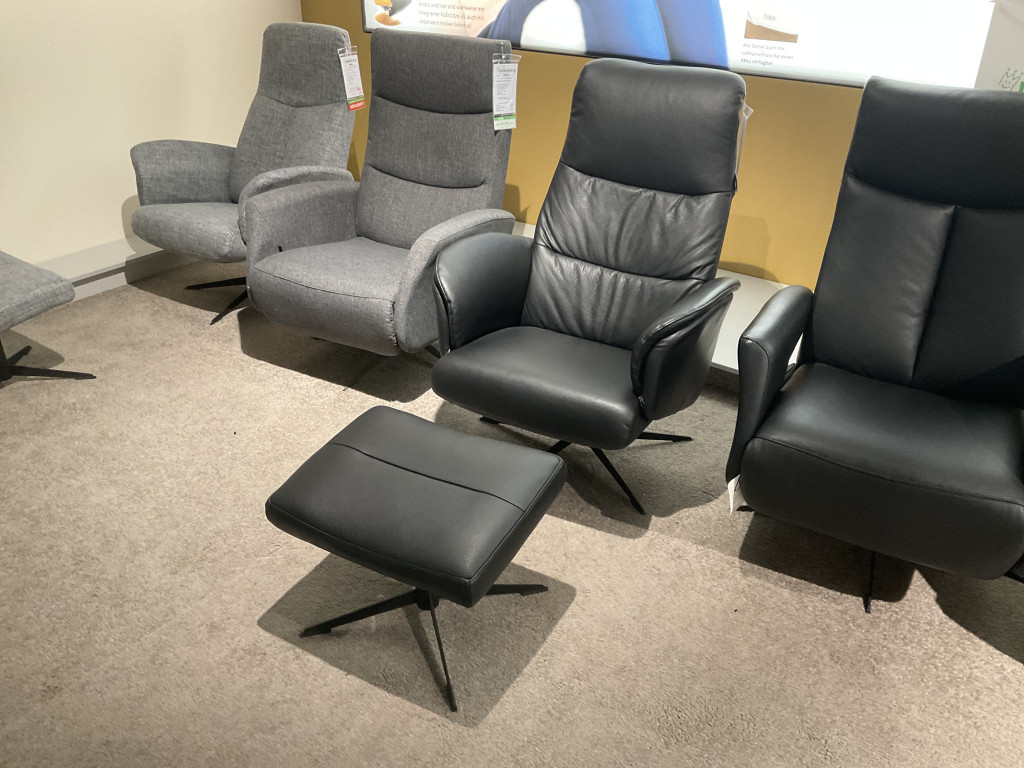 Fernseh-Sessel + Hocker