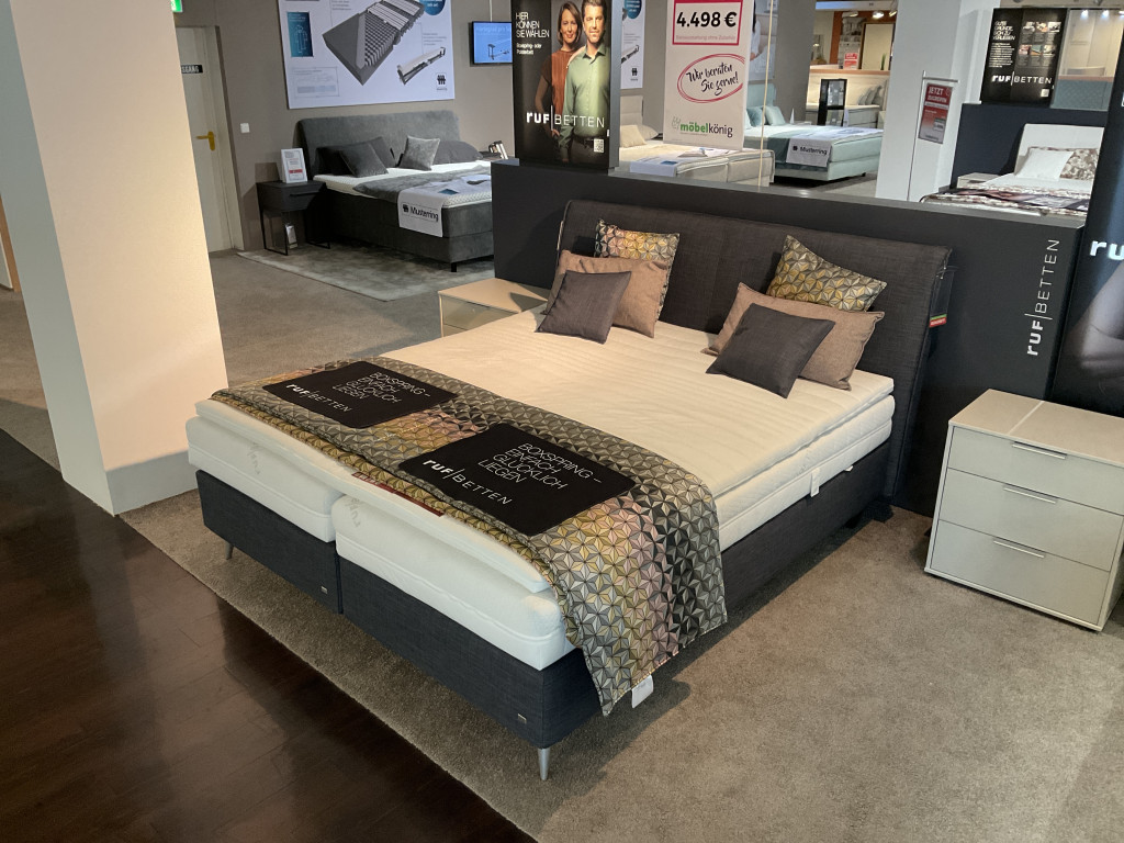 Boxspring-Bett