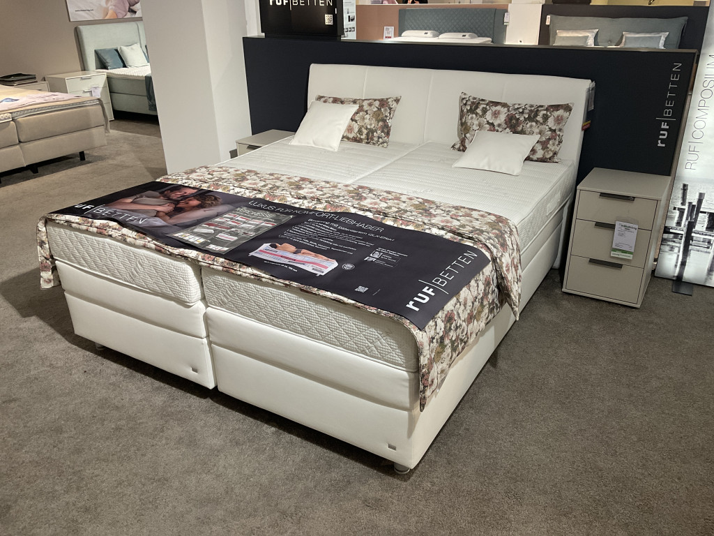 Boxspring-Bett