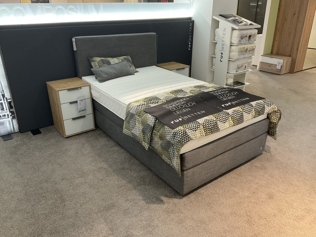 Boxspring-Bett